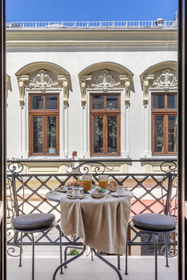 Holt Old Town Luxury Suites With Balcony Βουκουρέστι Εξωτερικό φωτογραφία